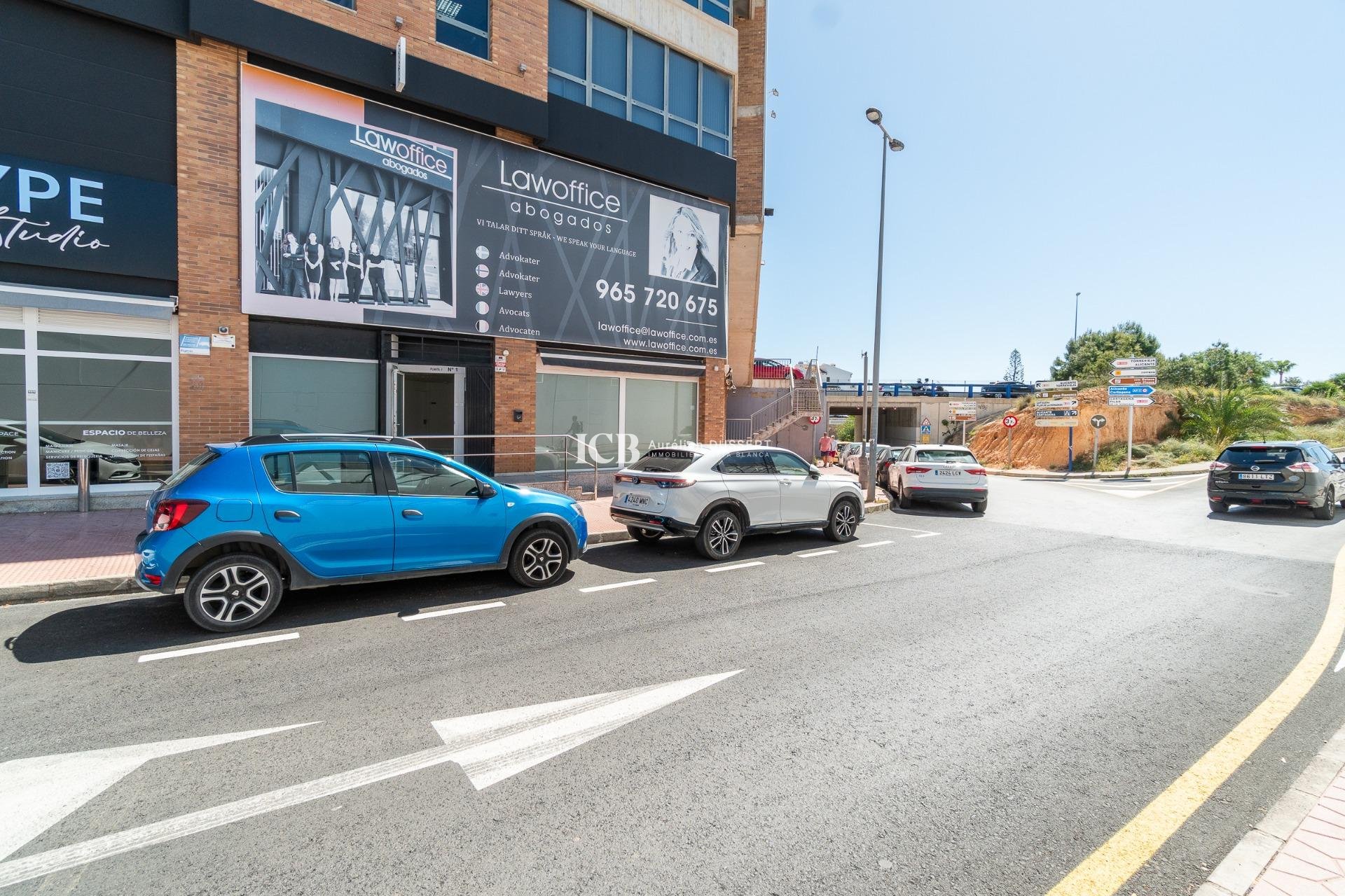 Alquiler a largo plazo - Comercial -
Orihuela Costa - Playa Flamenca