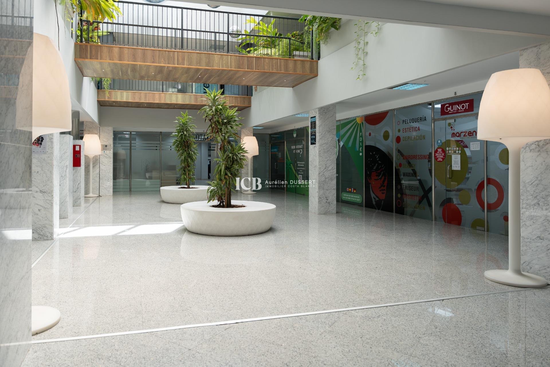 Alquiler a largo plazo - Comercial -
Orihuela Costa - Playa Flamenca