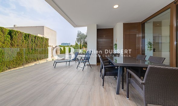 Apartamento / piso - Reventa - Las Colinas Golf - Las Colinas Golf