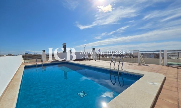 Apartamento / piso - Reventa - Los Montesinos -
                Centro