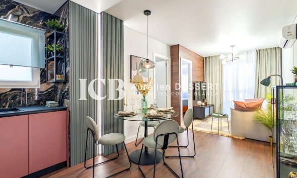 Apartamento / piso - Reventa - Torrevieja -
                Centro