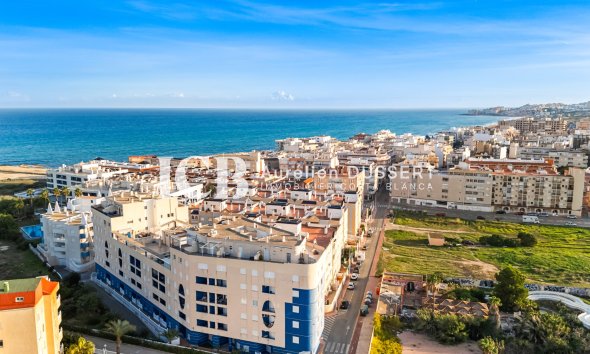Apartment / flat - Resale - La Mata -
                La Mata