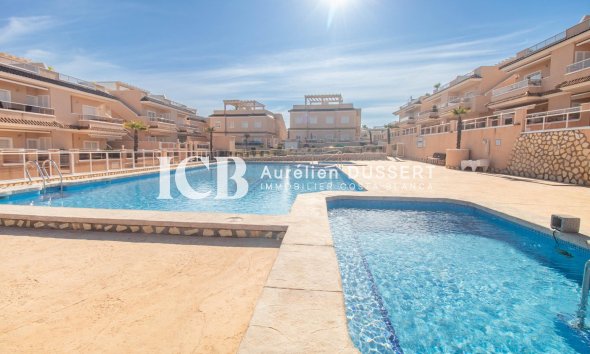 Apartment / flat - Resale -
            Los Altos - ICBC-38934