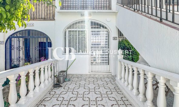 Apartment / flat - Resale - Los Balcones -
                Torrevieja