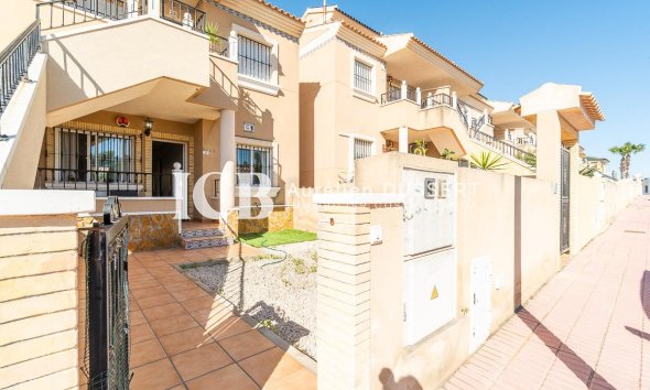 Apartment / flat - Resale - Orihuela Costa - Villamartín