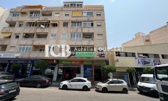 Apartment / flat - Resale - Torrevieja -
                Centro