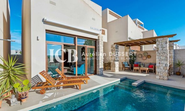 Casa independiente - Reventa -
            Benijofar - ICBC-28401