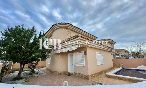 Casa independiente - Reventa -
            Los Balcones - ICBC-58345