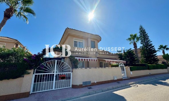 Casa independiente - Reventa - Los Balcones - Torrevieja