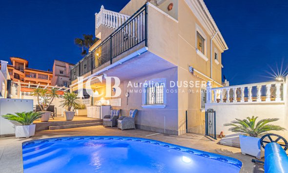 Casa independiente - Reventa -
            Orihuela Costa - ICBC-63764