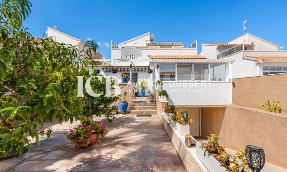 Casa independiente - Reventa -
            Orihuela Costa - ICBC-87215