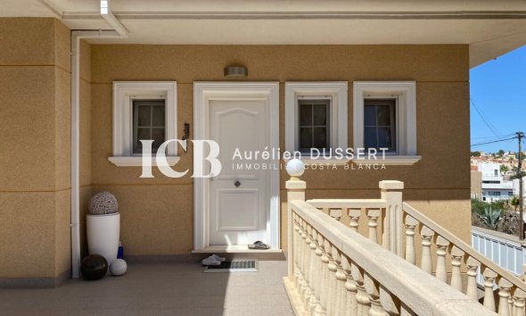 Casa independiente - Reventa - San Miguel de Salinas - El Galan