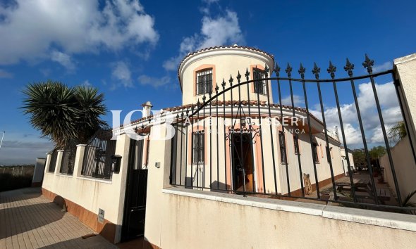 D. House - Detached Villa - Resale - Los Alcázares -
                Santa Rosalía