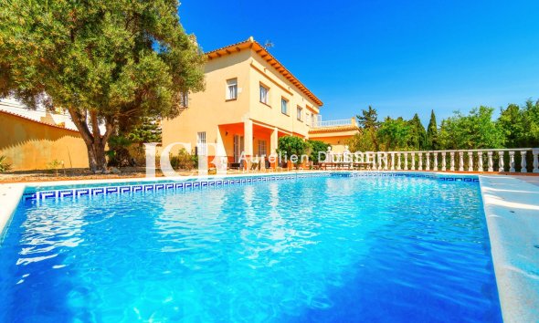 Detached house - Resale -
            La Mata - ICBC-18438