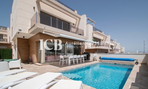 Detached house - Resale -
            Orihuela Costa - ICBC-30032