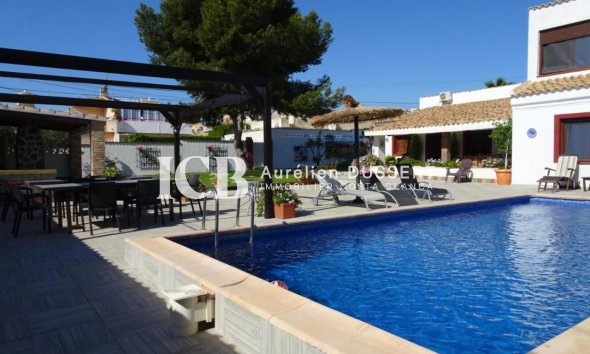 Detached house - Resale -
            Orihuela Costa - ICBC-51122