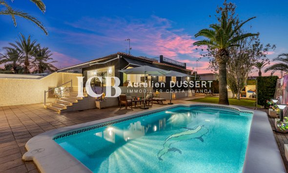 Detached house - Resale - Punta Prima -
                Torrevieja