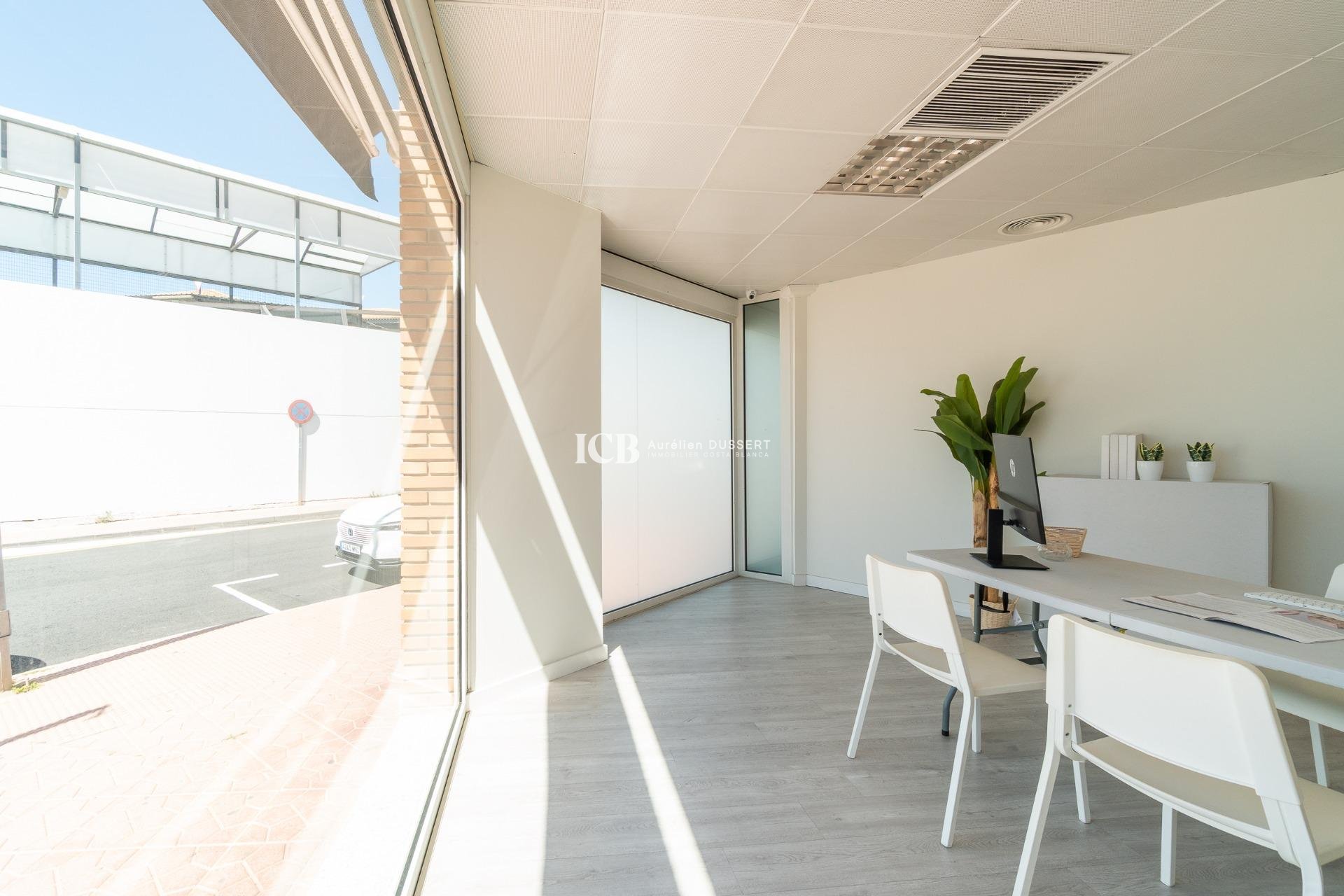 Long Term Rental - Commercial -
Orihuela Costa - Playa Flamenca