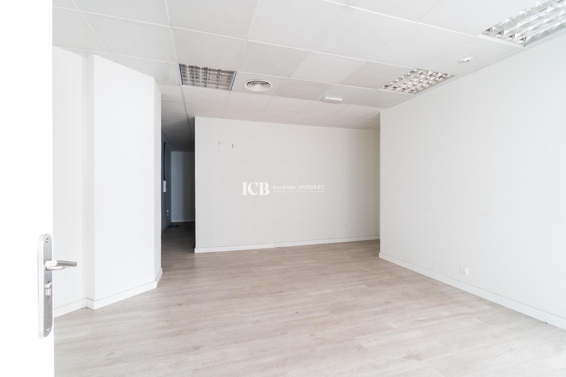 Long Term Rental - Commercial -
Orihuela Costa - Playa Flamenca