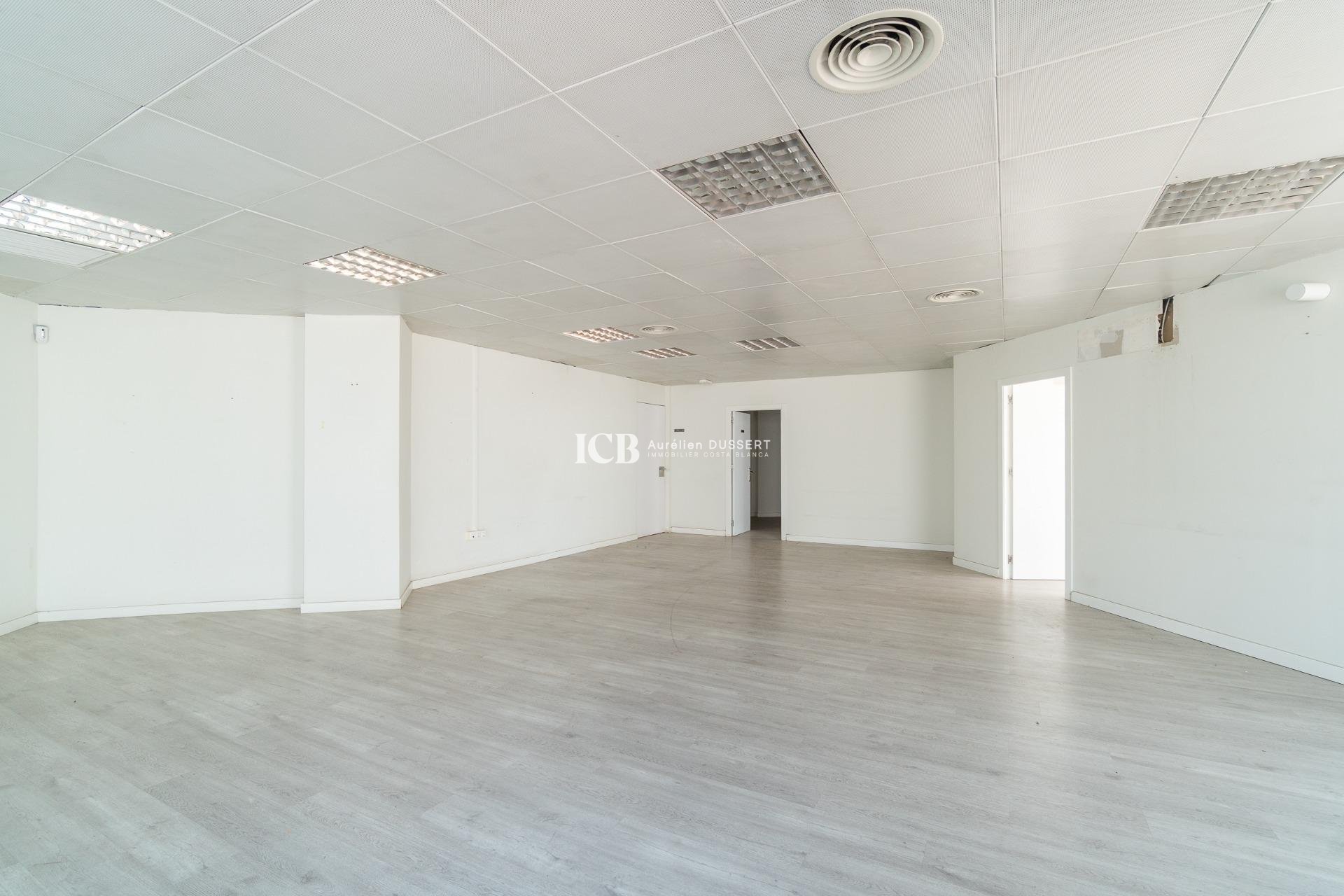 Long Term Rental - Commercial -
Orihuela Costa - Playa Flamenca