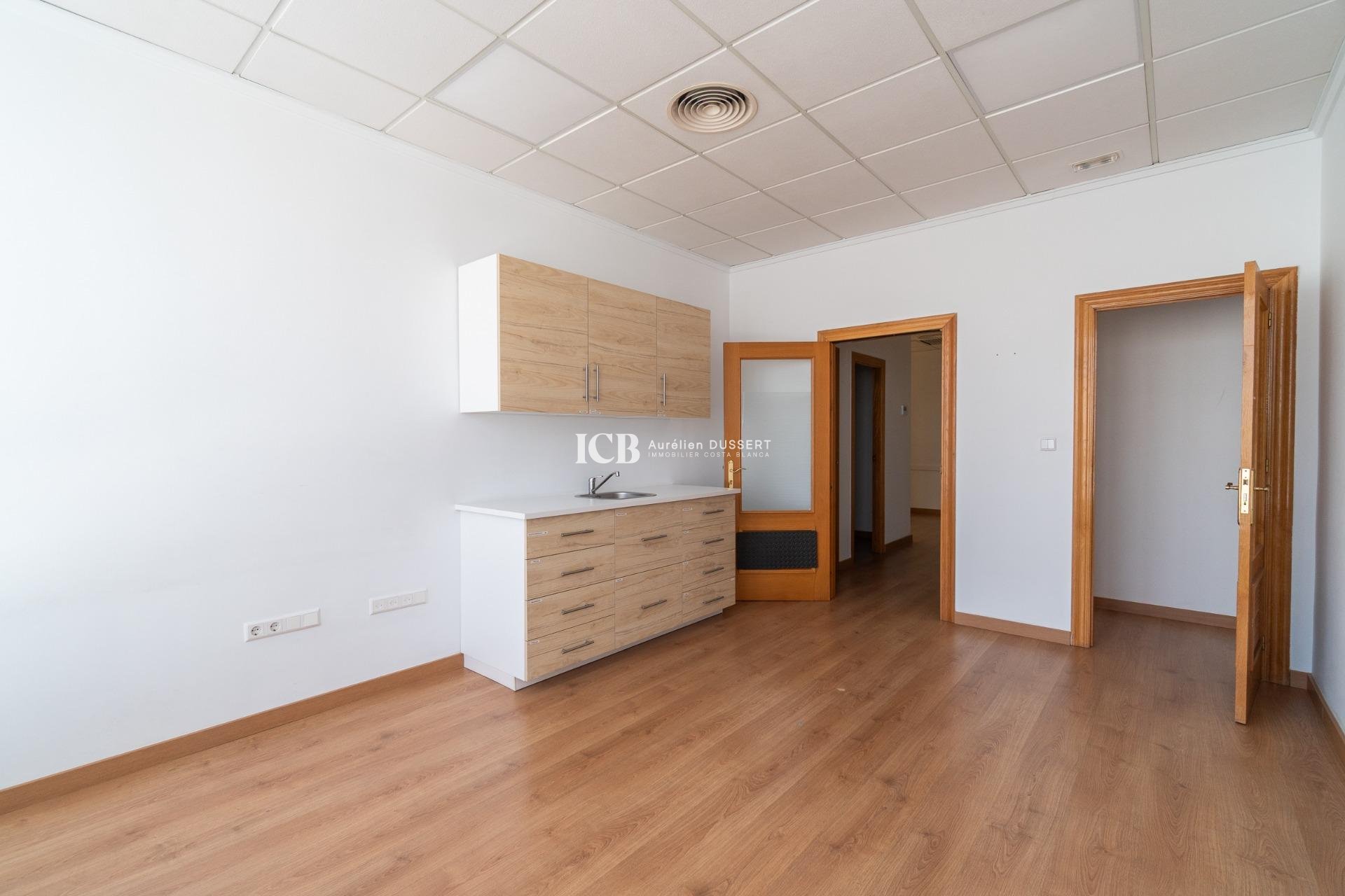 Long Term Rental - Commercial -
Orihuela Costa - Playa Flamenca