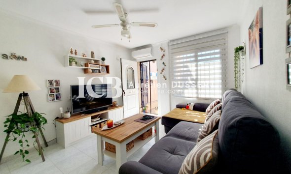 Maison mitoyenne - Revente -
            Orihuela Costa - ICB215