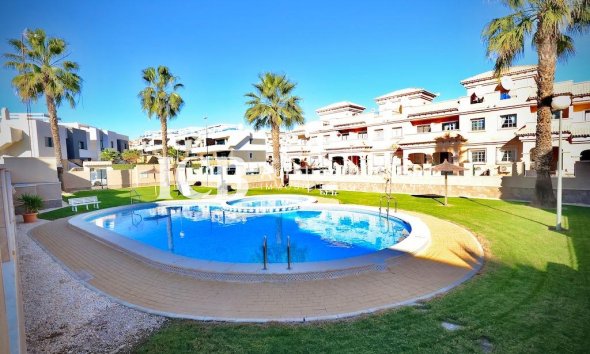 Maison mitoyenne - Revente - Orihuela Costa -
                PAU 26