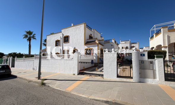Maison mitoyenne - Revente - Vistabella Golf -
                Vistabella