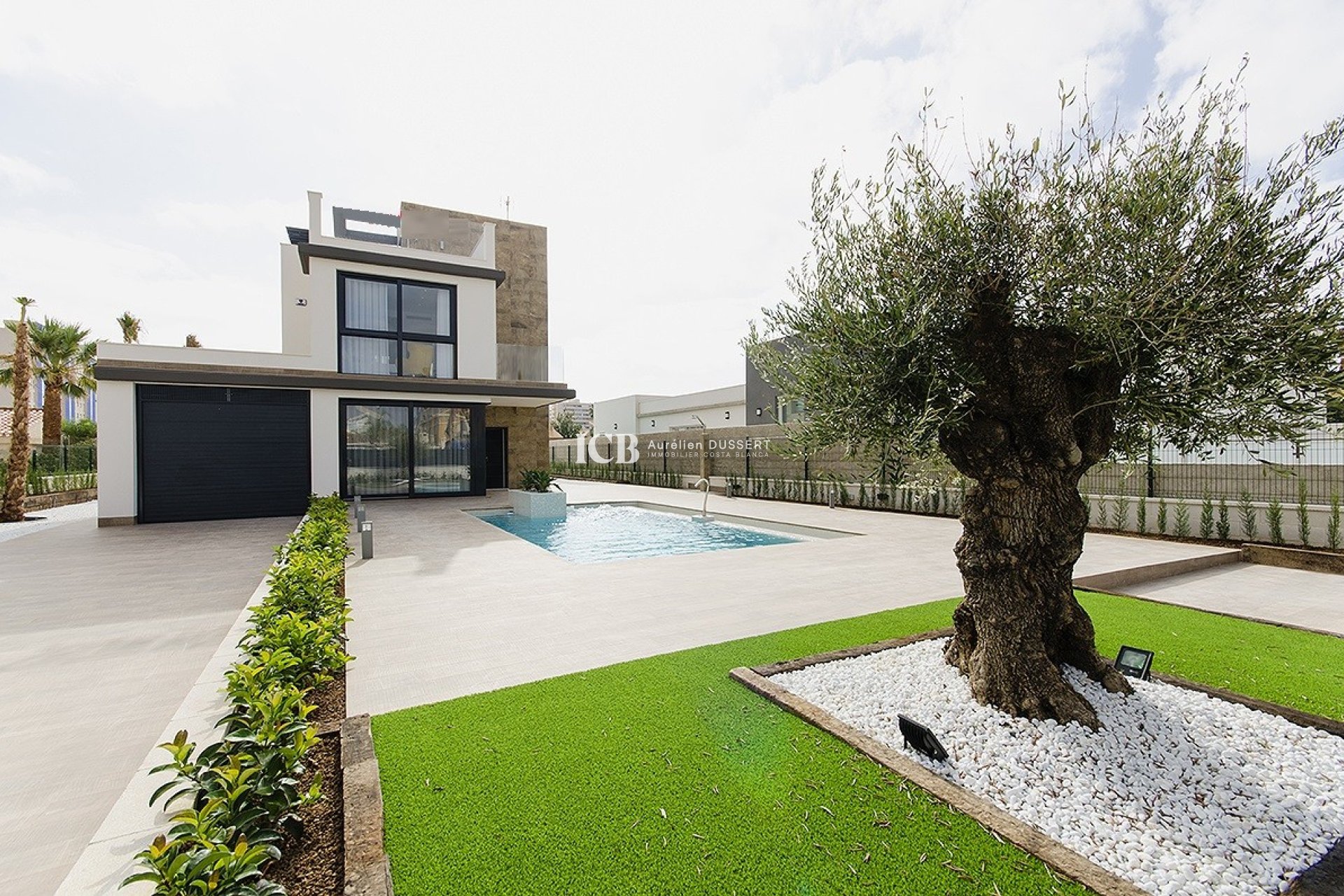 Obra nueva - Villa -
Orihuela Costa - Campoamor