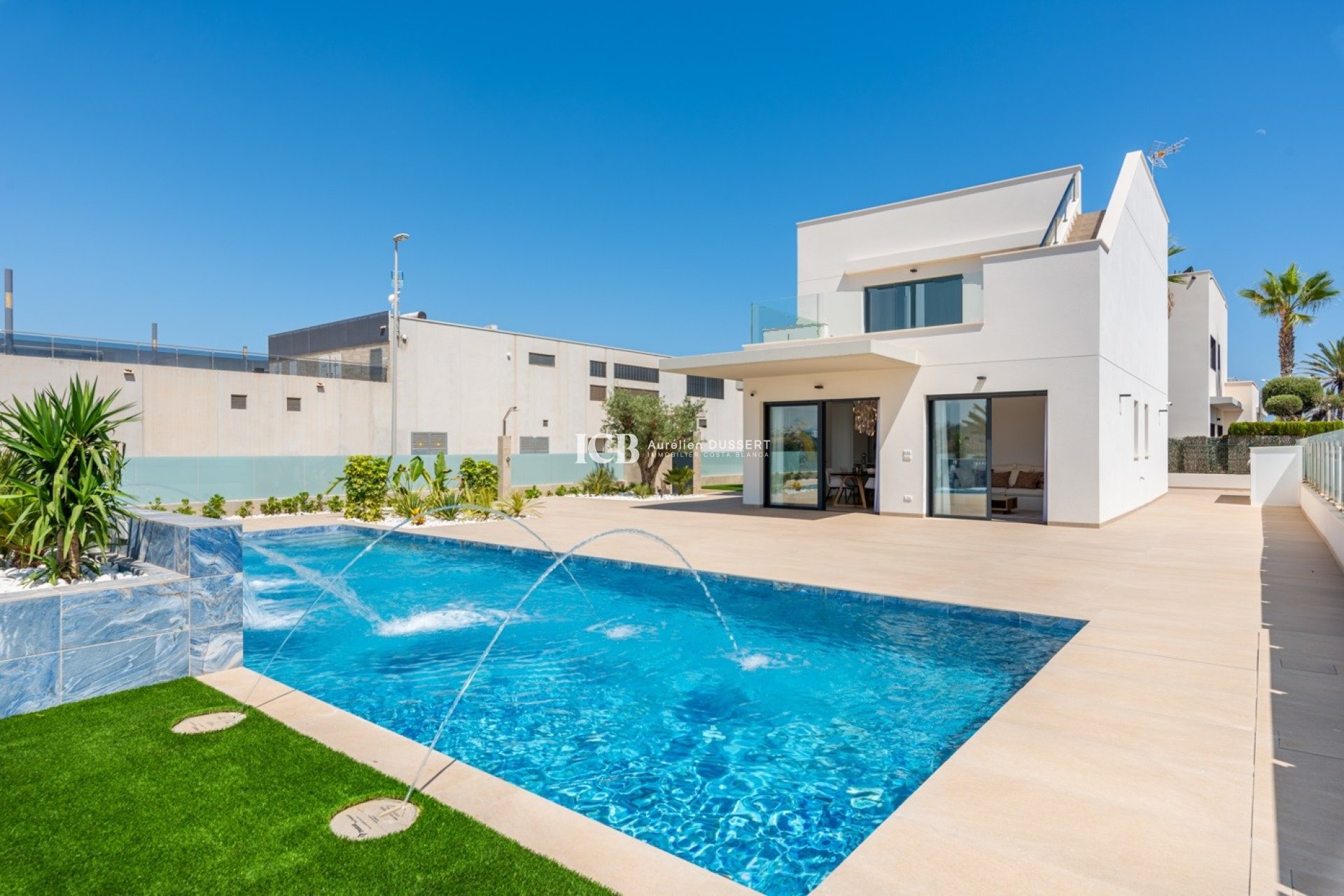 Obra nueva - Villa -
Orihuela Costa - Campoamor