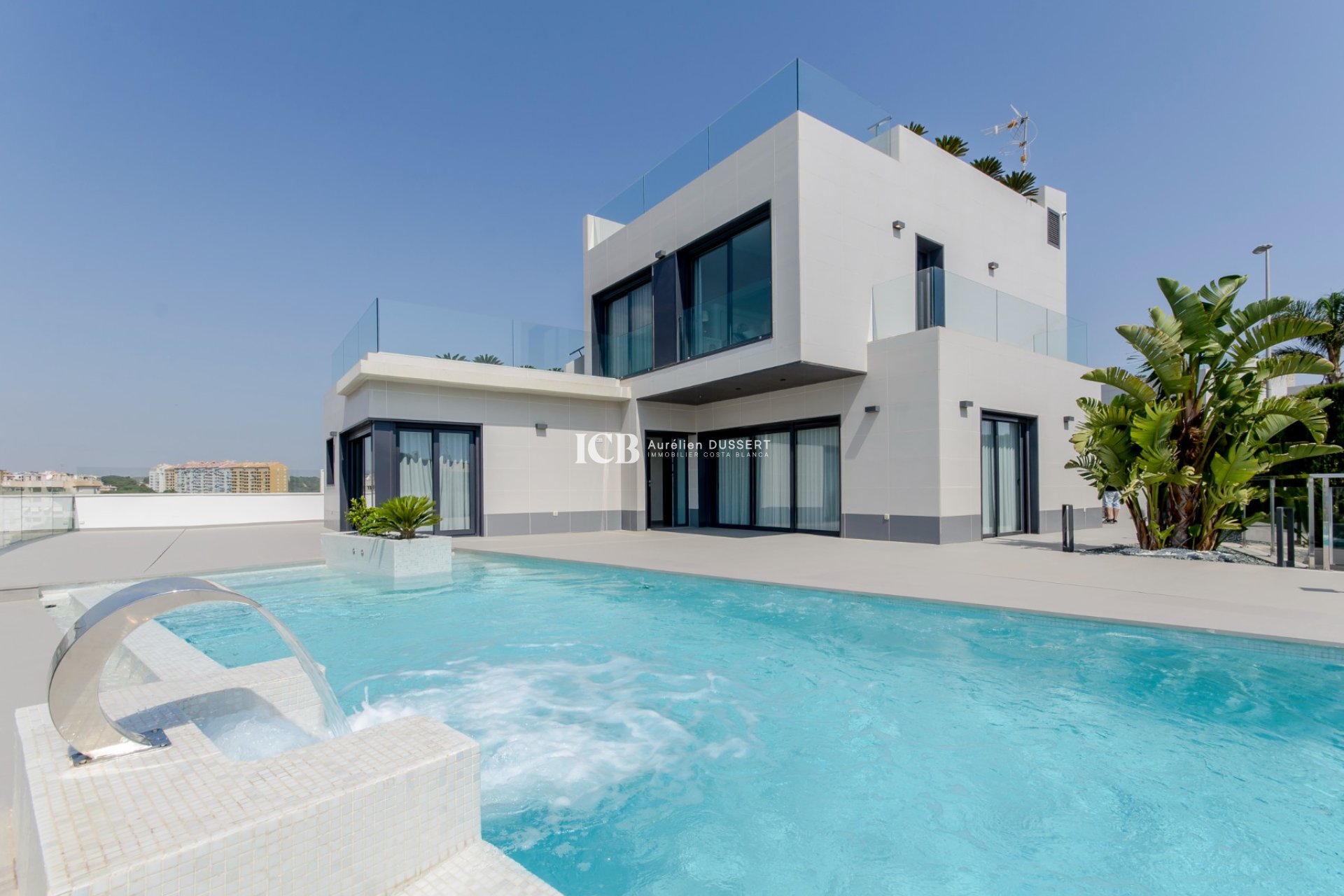 Obra nueva - Villa -
Orihuela Costa - Campoamor