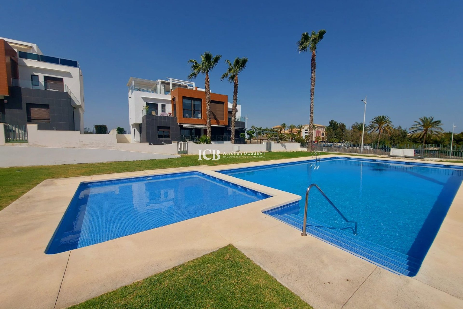 Resale - Apartment / flat -
Algorfa - La Finca Golf