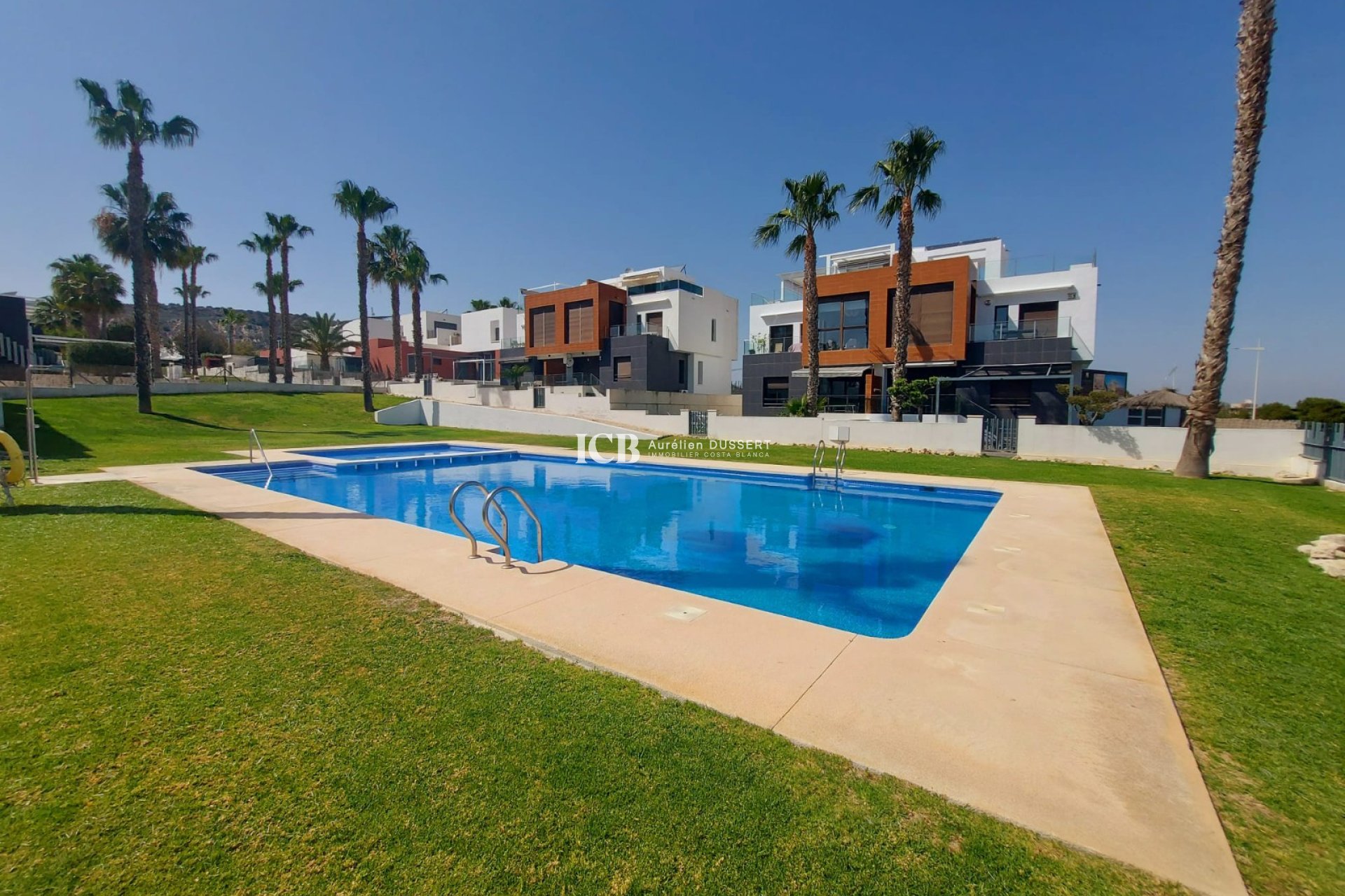 Resale - Apartment / flat -
Algorfa - La Finca Golf