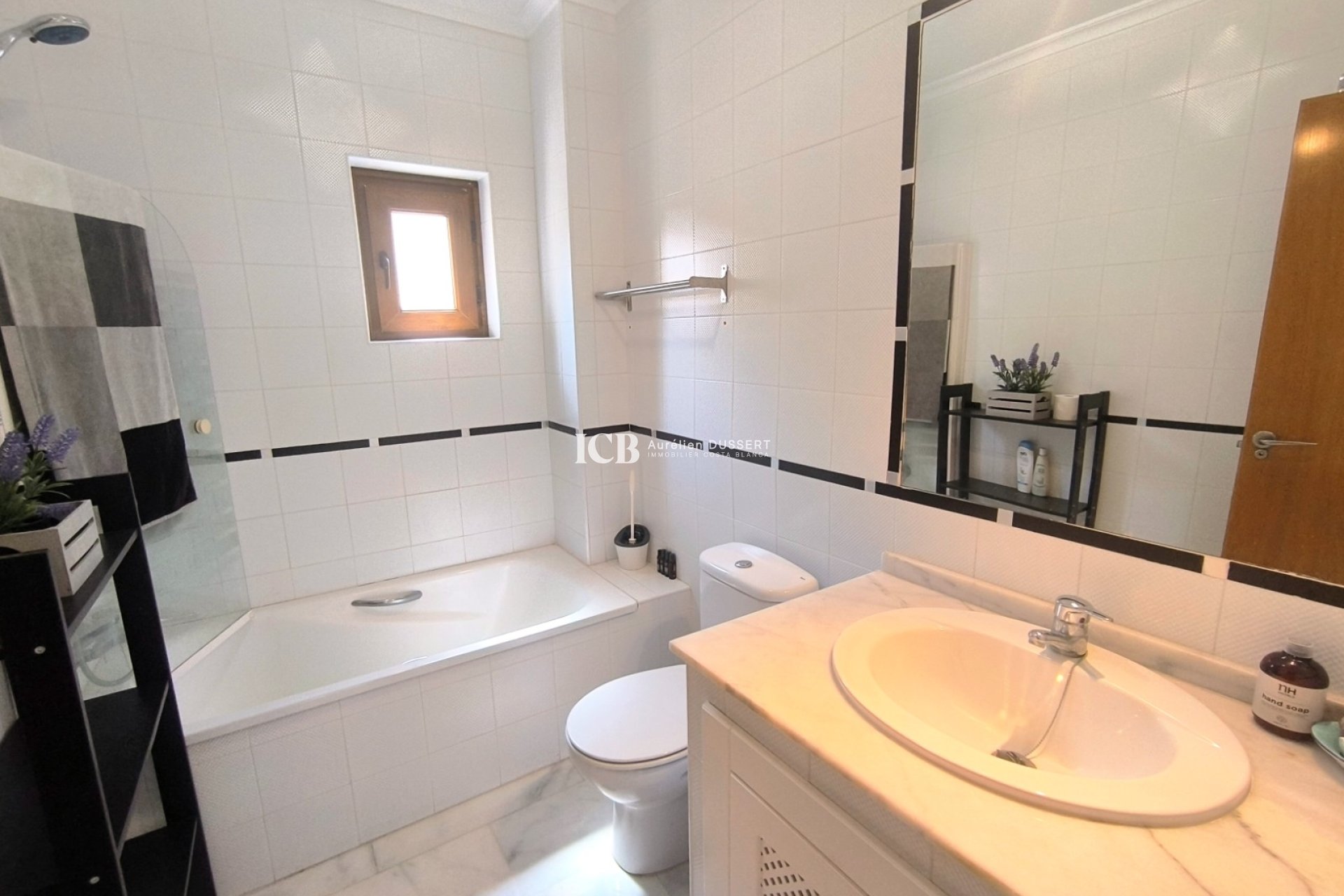 Resale - Apartment / flat -
Algorfa