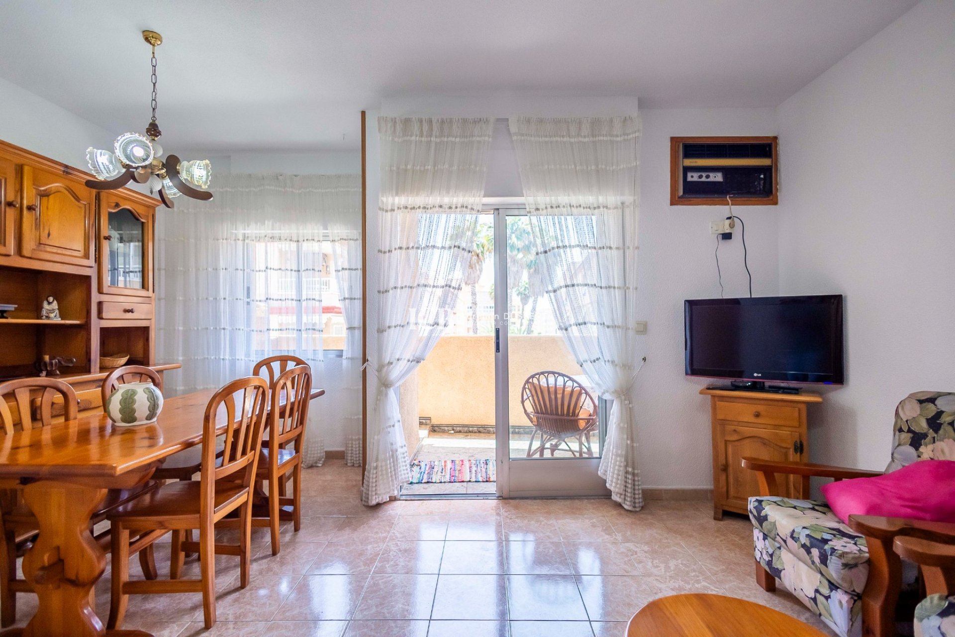 Resale - Apartment / flat -
Guardamar del Segura - Guardamar Playa