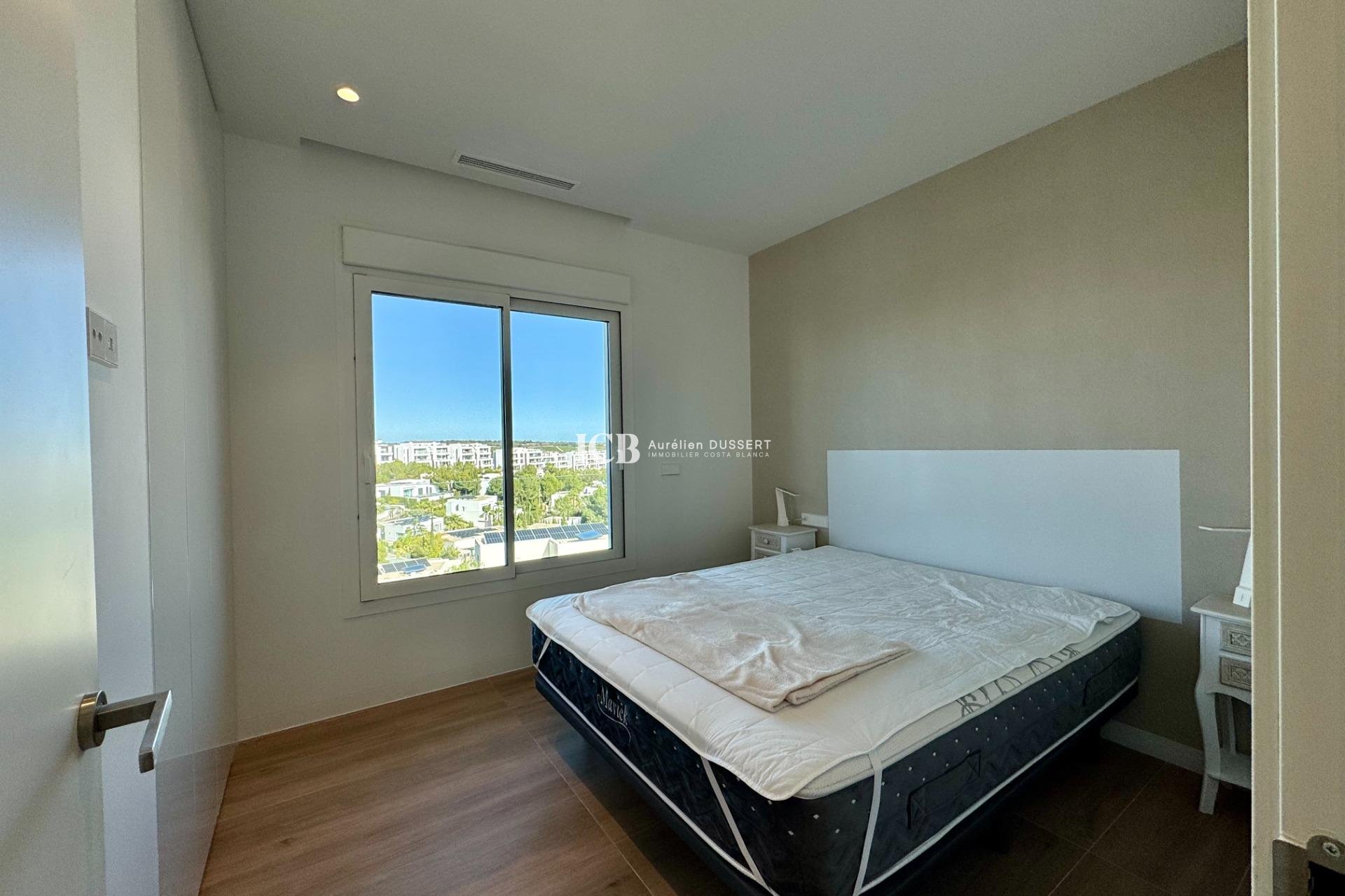 Resale - Apartment / flat -
Las Colinas Golf
