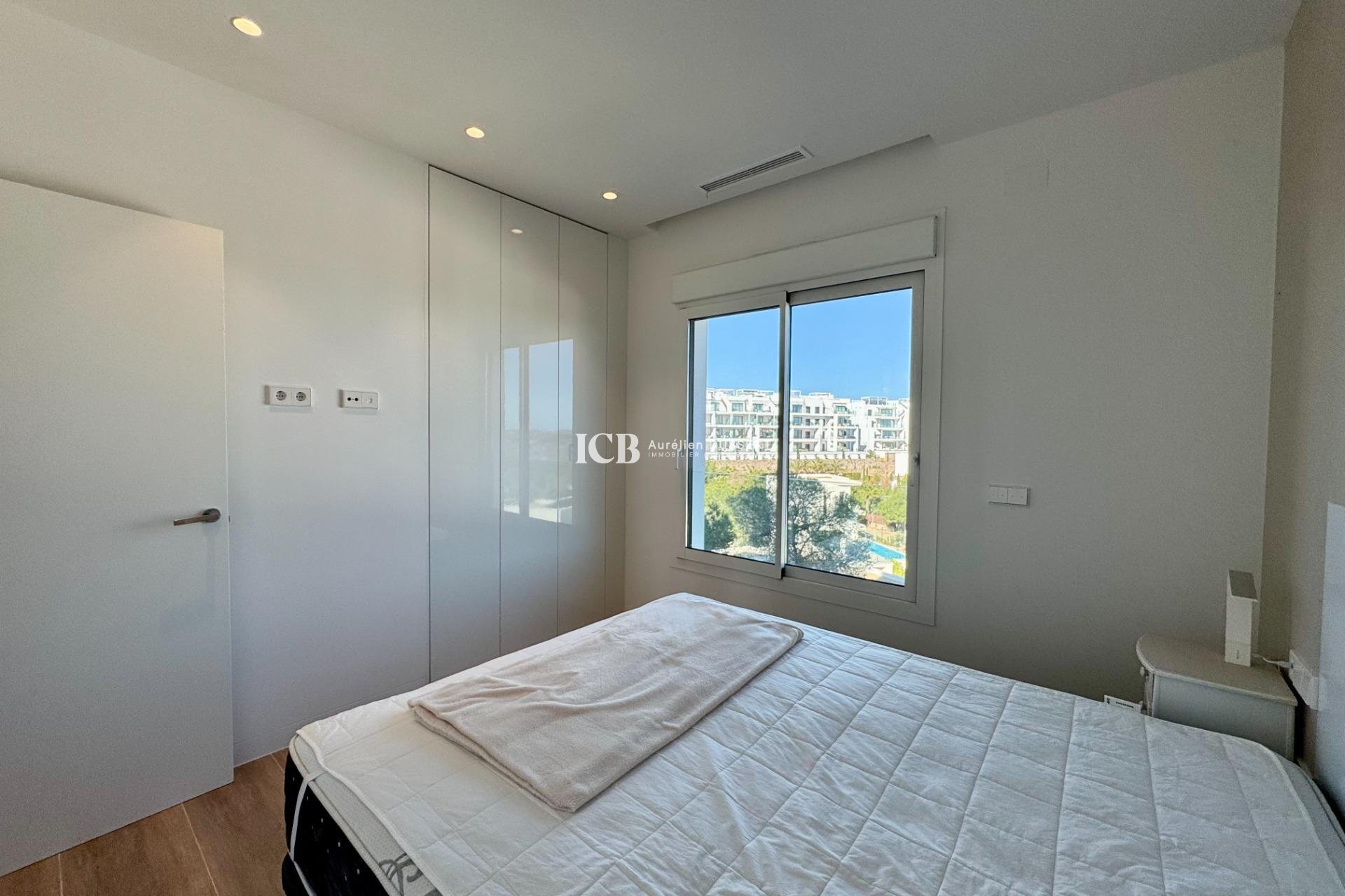 Resale - Apartment / flat -
Las Colinas Golf