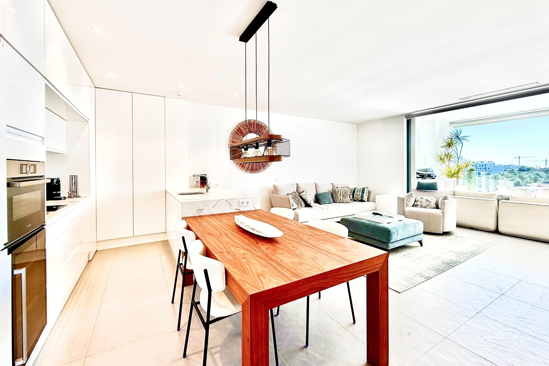 Resale - Apartment / flat -
Las Colinas Golf