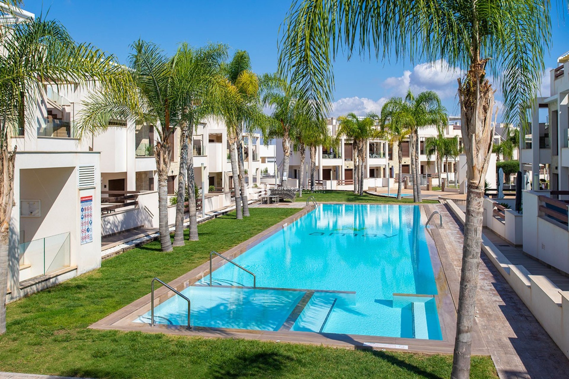 Resale - Apartment / flat -
Los Balcones - Torrevieja