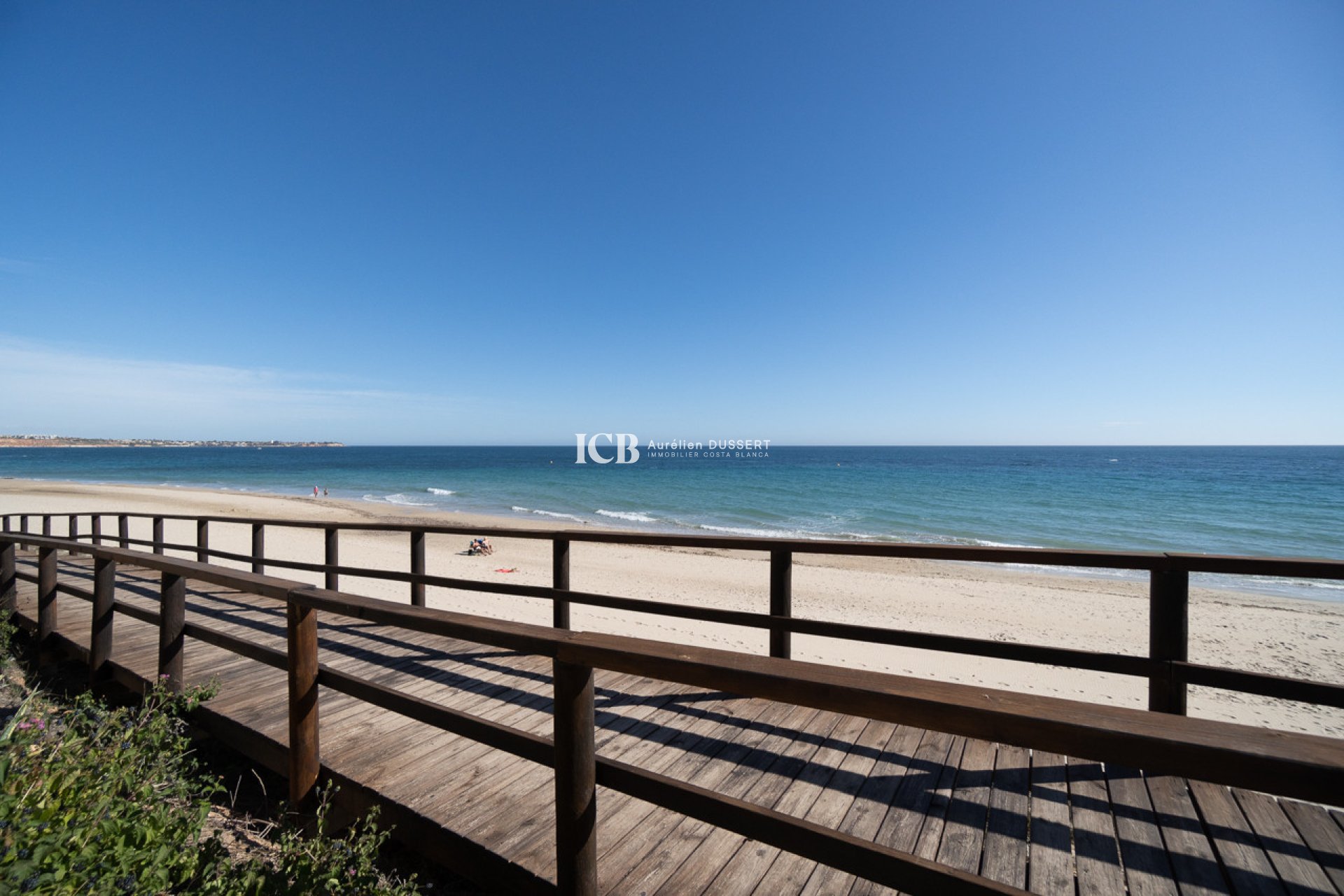 Resale - Apartment / flat -
Mil Palmeras - Beach