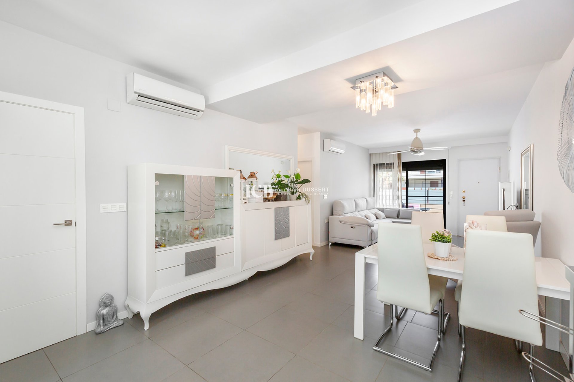 Resale - Apartment / flat -
Mil Palmeras