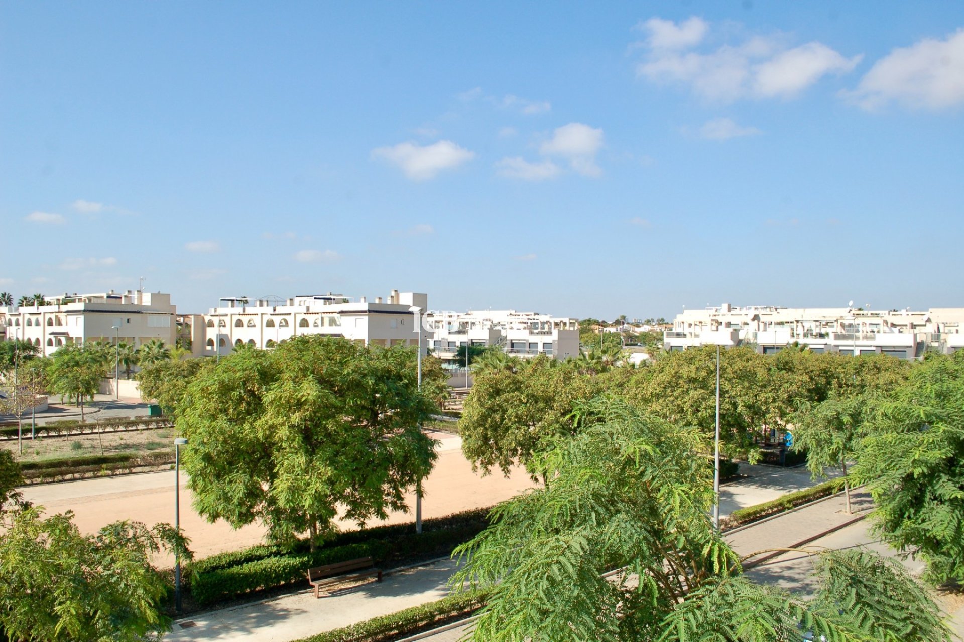 Resale - Apartment / flat -
Mil Palmeras