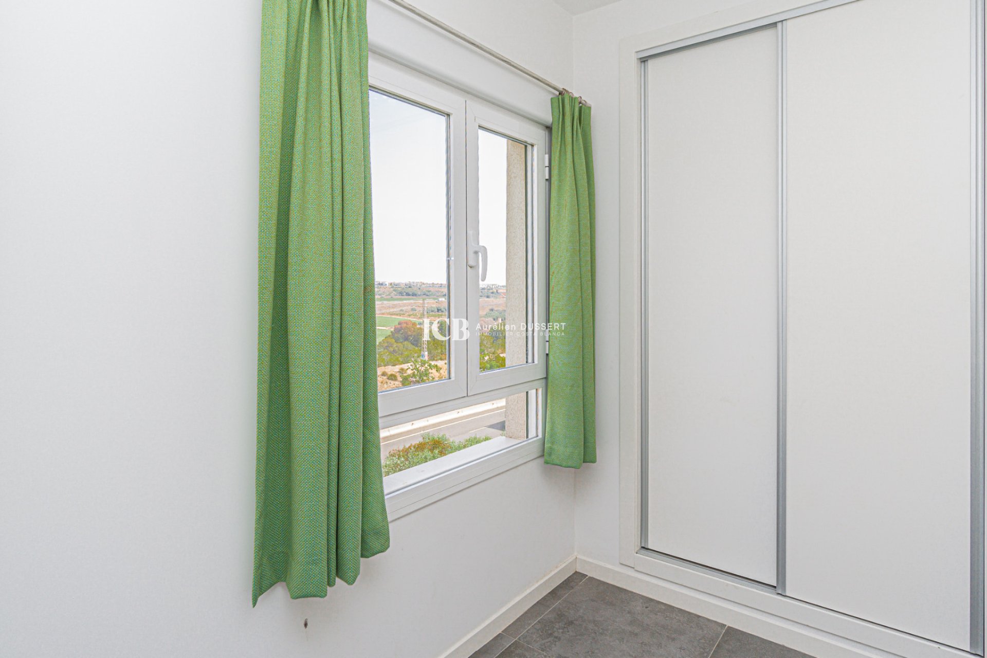 Resale - Apartment / flat -
Orihuela Costa - Campoamor beach