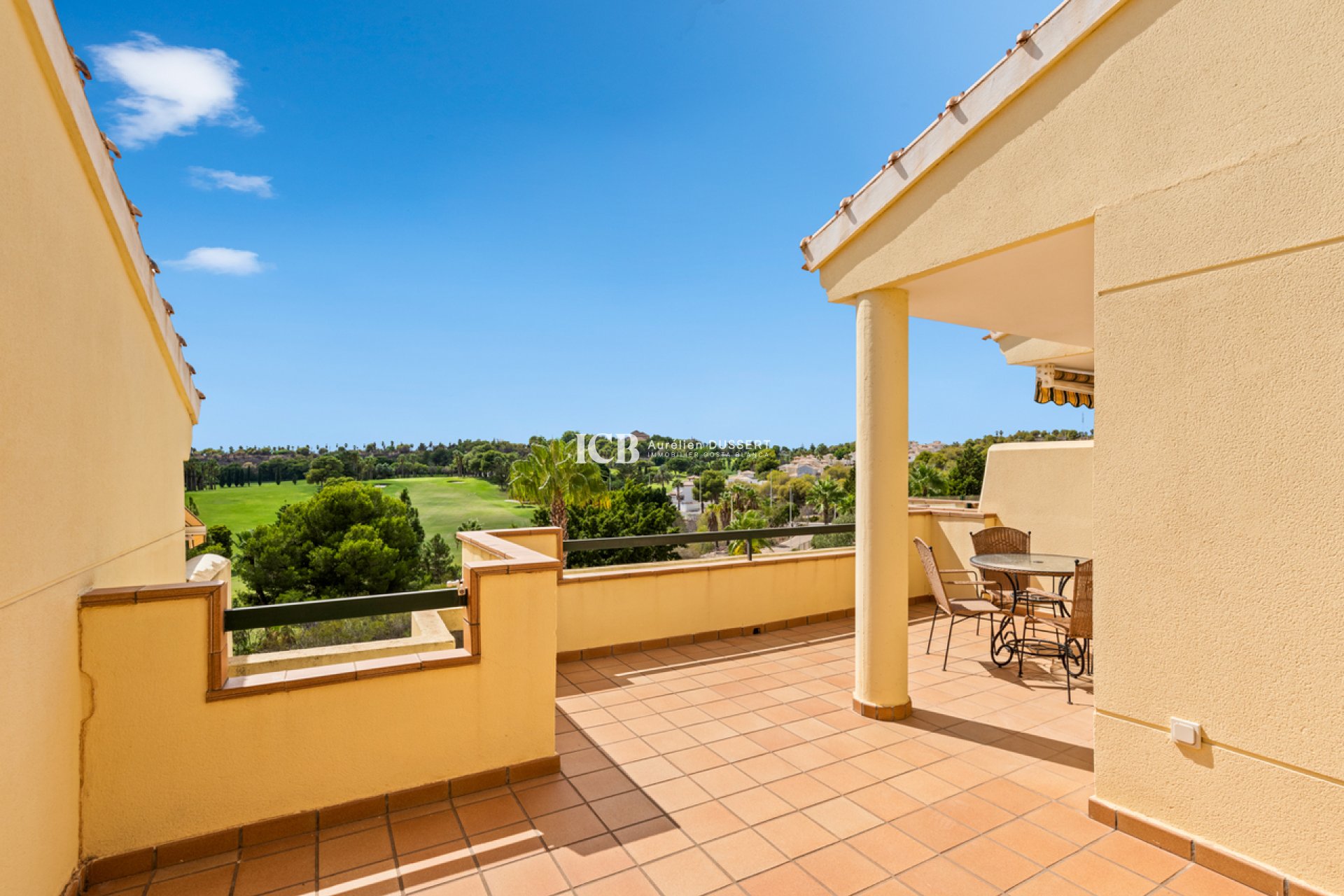 Resale - Apartment / flat -
Orihuela Costa - Campoamor