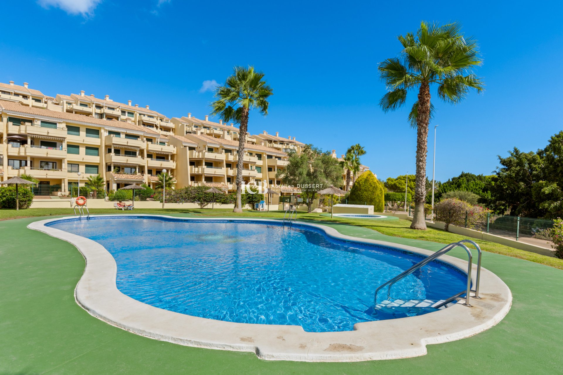 Resale - Apartment / flat -
Orihuela Costa - Campoamor