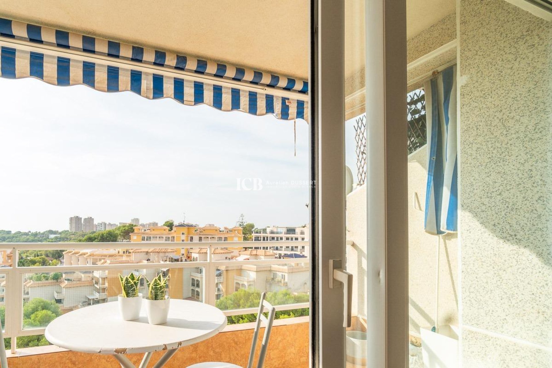 Resale - Apartment / flat -
Orihuela Costa - Campoamor