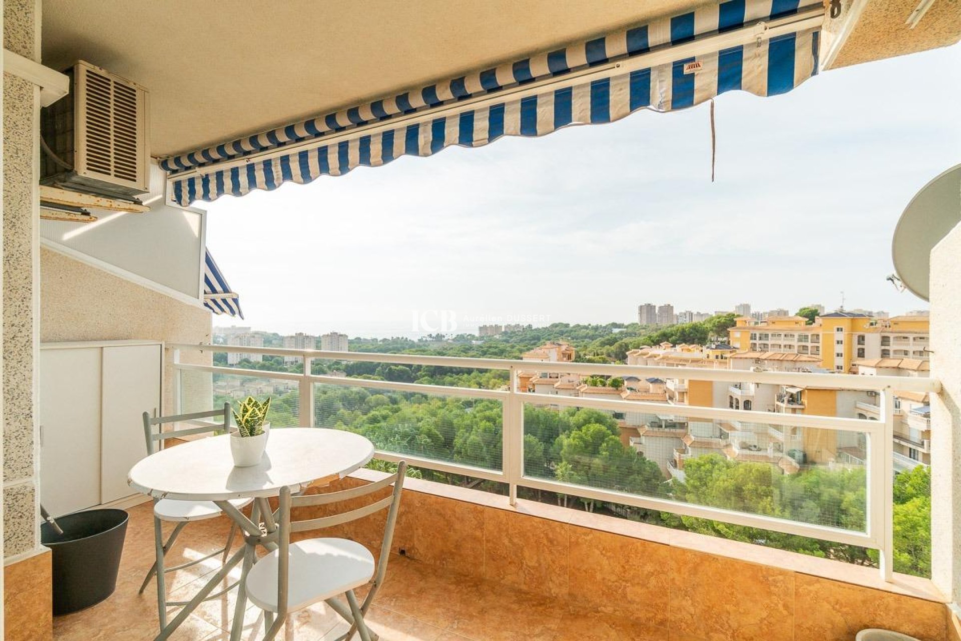 Resale - Apartment / flat -
Orihuela Costa - Campoamor