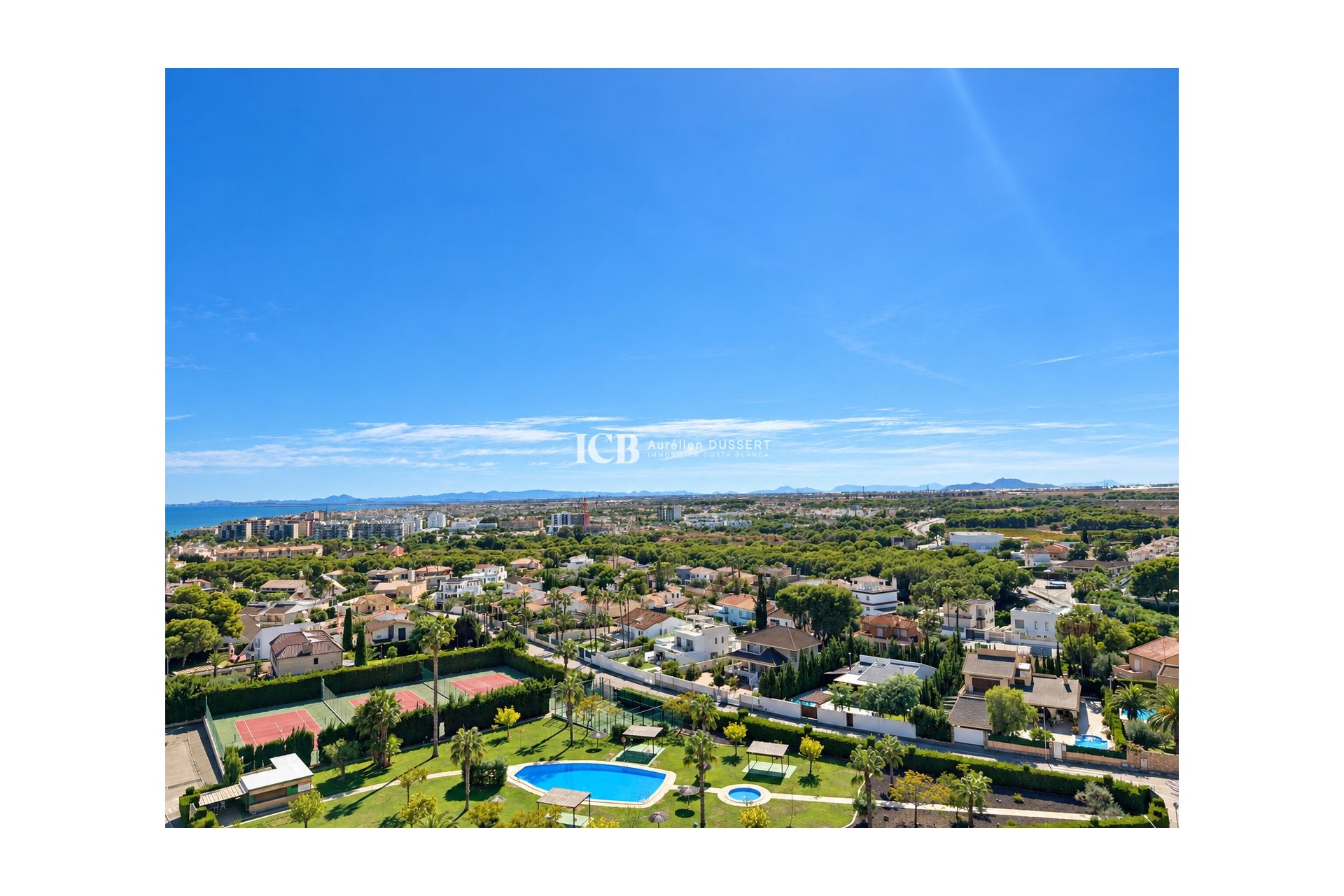 Resale - Apartment / flat -
Orihuela Costa - Campoamor