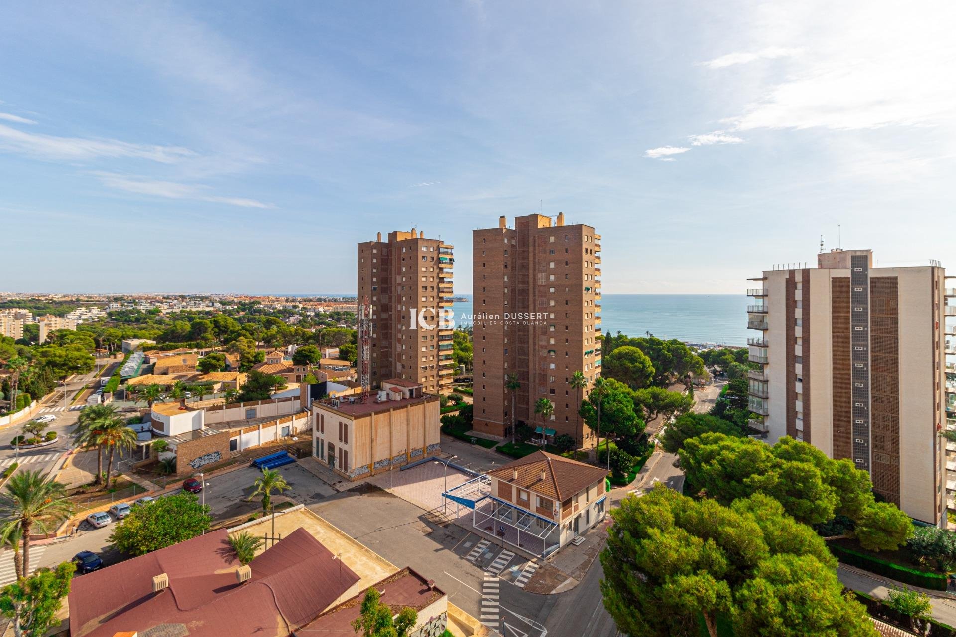 Resale - Apartment / flat -
Orihuela Costa - Campoamor