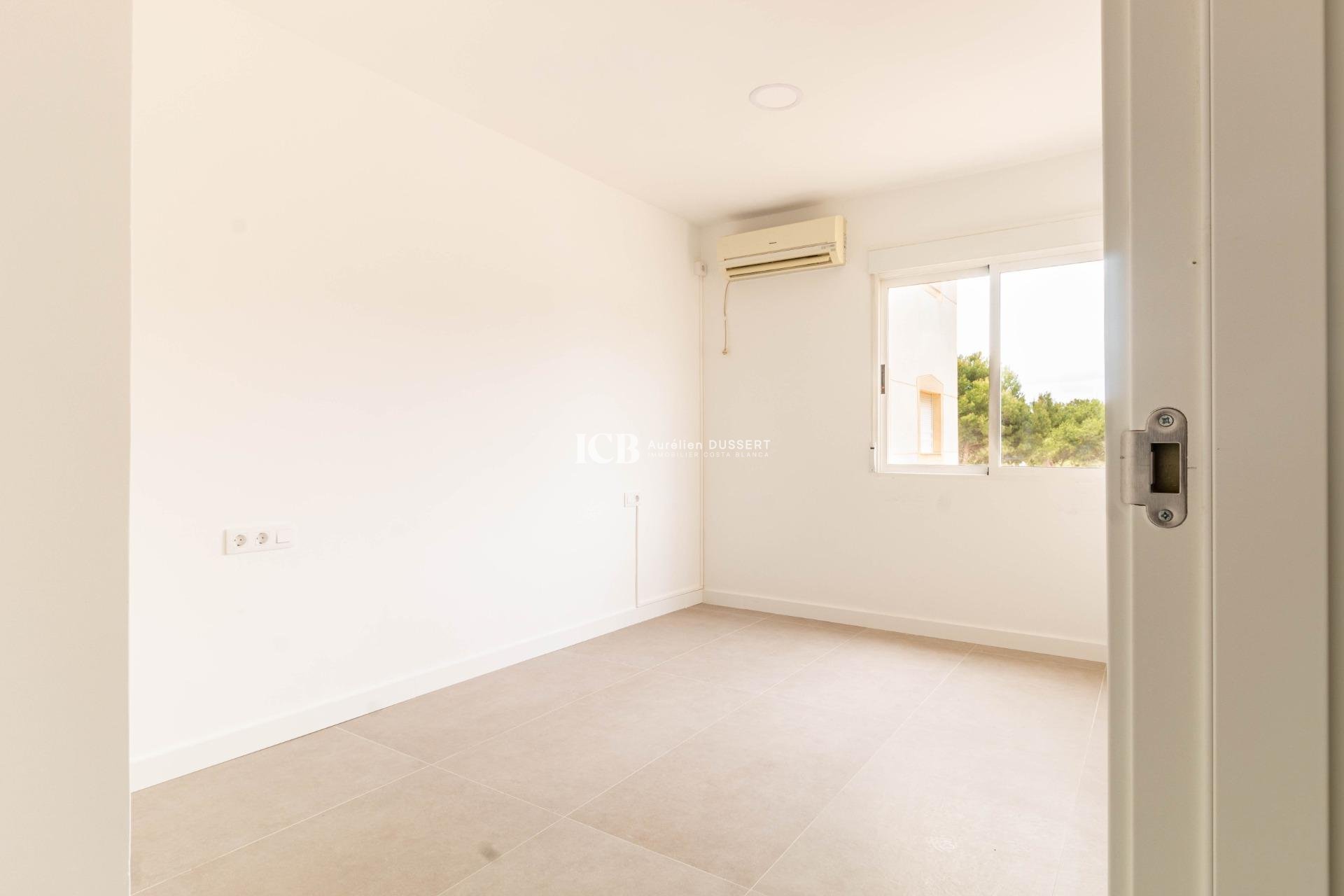 Resale - Apartment / flat -
Orihuela Costa - La Zenia